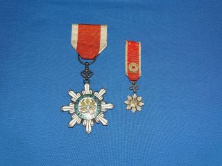 Wwi - Wwii Chinese Medal,  Order Of The Golden Grain Pair W/ Mini