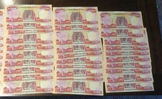 3/4 Million Iqd - (30) 25000 Iraqi Dinar Notes - Authentic Uncirculated