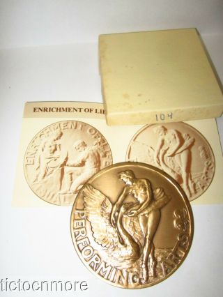 Vintage Society Of Medalists 104th Issue Bronze Medal Enrichment Of Life 1981
