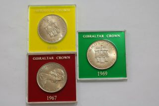 Gibraltar 1967/1969 & 1970 3 Cased Crown Coins B20 Cg47