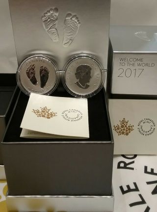 2017 Baby Gift Welcome To The World Pure Silver $10 1/2oz Coin Canada Baby Feet