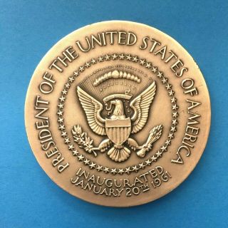 1961 John F.  Kennedy.  999 Fine Silver Inauguration Medal - Medallic Art 5927 3