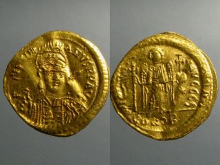 Justinian I Gold Solidus_constantinople Mint_angel Holding Long Cross