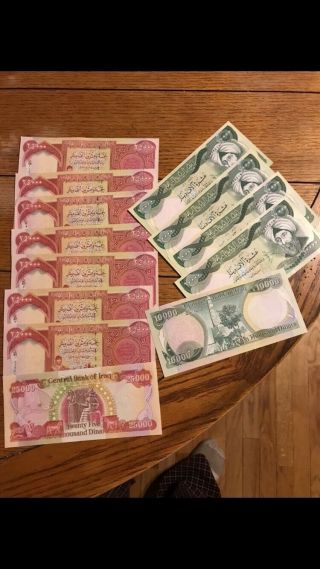 250,  000 Iraqi Dinar 8 Of The 25,  000 Notes And 5 Of The 10,  000 Notes,  Authentic