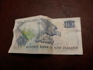 ZEALAND $10 DOLLARS 1985 - 1989 Russell NOTE 2