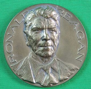Us 1981 40th President Ronald Reagan Bronze Table Medal