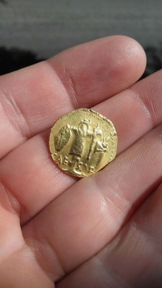 Aureus J.  Caesar 7,  6grms,  Gold Roman Coin