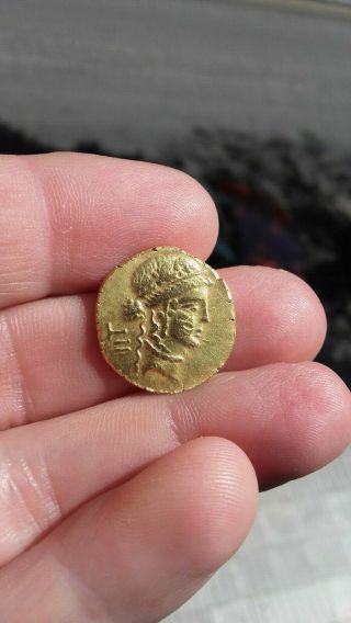 aureus j.  caesar 7,  6grms,  gold roman coin 4