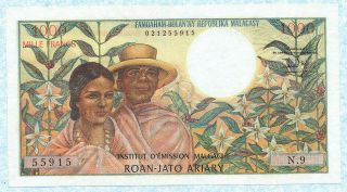 Madagascar 1000 Francs 1966 P59 Vf/xf
