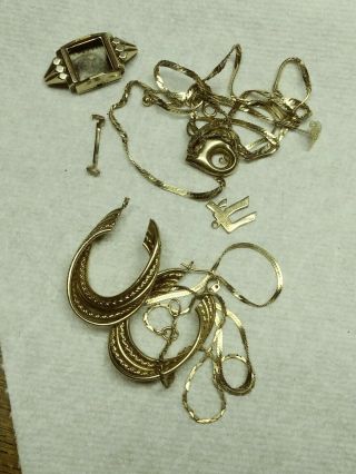 14k Gold Chains,  Earrings,  Ect.  For Repair Scrap Gold Approximately 16.  8 Grams