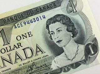 1973 Canada 1 One Dollar Ace Prefix Uncirculated Canadian Banknote K876
