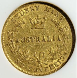 Australia: Victoria gold Sovereign 1867 - SYDNEY AU50 NGC. 2