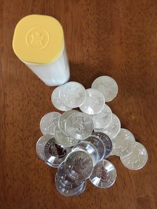 Roll Of 25 1oz Silver Canadian Maple Leaf $5 Coins - Canada Rcm Tube 2016