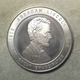 Abraham Lincoln: The Great Emancipator Chicago Coin Club 25th Year 1944 Silver