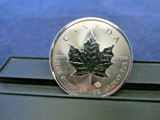 1 - 2018 Canadian Silver Maple Leaf 5 Dollar coin 1 Troy oz BU Upper Grade 2