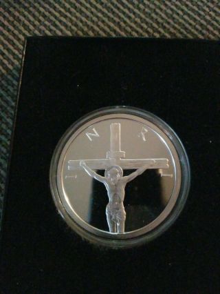 Crucifixion Jesus Christ On The Cross 5 Oz.  999 Silver Shield Proof 2014 Inri