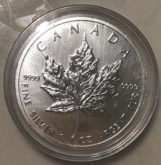 2011 5$ Fine Silver.  9999 1 Oz Argent Coin Queen Elizabeth Ii Maple Leaf Canada