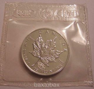 1999 - 2000 Fireworks Privy Canada Maple Leaf 1 Oz.  Silver $5 Coin Rcm