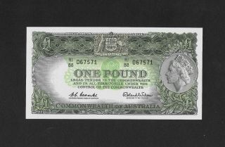 Unc Reserve Bank Sign.  Coombs - Wilson 1 Pound 1961 Australia England