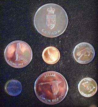 1967 Royal Canadian Centennial 7 Coin Silver Set In Red Case Canada