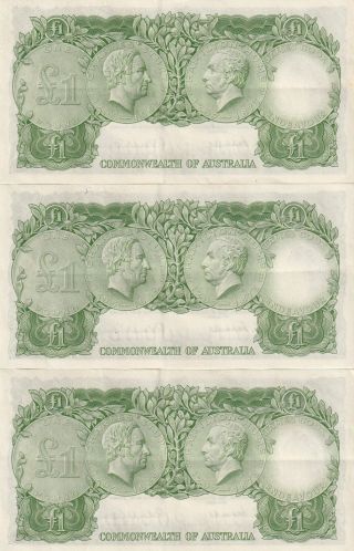 AUSTRALIA 1 POUND CONSECUTIVE BANKNOTE TRIO 1953 - 60 P.  30a Almost EXTREMELY FINE 2