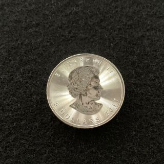2017 Canada $5 1oz Silver Maple Leaf Bullion Coin.  9999 Fine Bu Dollar Round