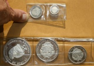 1970 Republica de Costa Rica Silver Proof Coin 999 Set of 5 Coins (25,  20,  10,  5,  2) 3