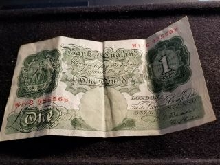 Bank Of England,  1 Pound Note,  Circulated With Creases And Folds M482