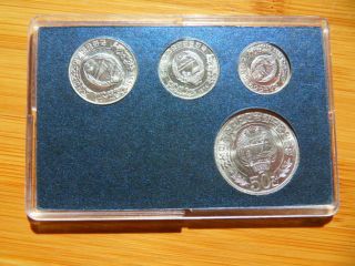 N.  1959 - 1978 KOREA,  Left star Coins,  Complete Set 4