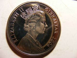 Gibraltar 2004 C/n 1 Crown,  Km 1150,  Battle Of Stalingrad With Colorized Poppy