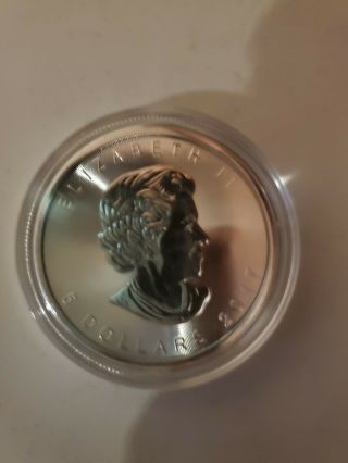 2017 Canada $5 1oz Silver Maple Leaf Bullion Coin.  9999 Bu Dollar