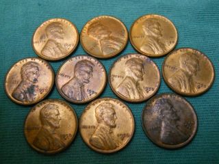1 Roll Of 1950 - D Uncirculated Lincoln Pennies.  Check Pictures For Flaws.  Aah