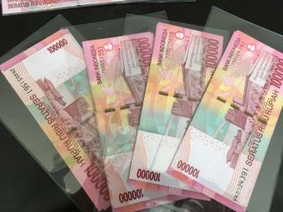 100 000 Indonesian Rupiah (10)