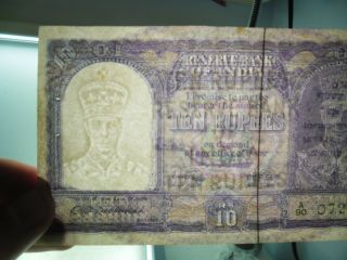 aUNC Reserve Bank of India 10 Rupees 1943 George VI A/90 072987 3