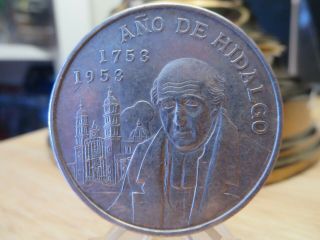 1953 Mexico Silver Coin Cinco Pesos Mo.  Ley.  720 Año De Hidalgo World Money