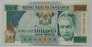 Tanzania - 100 Shilingi - Nd (1993) - Signature 9 - Pick 24 - S/n Qt 821297,  Unc.