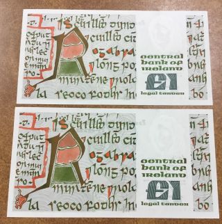 Ireland 1977 £1 Banknote P - 70 crisp 2 consecutive serial numbers Irish ☘️ 4