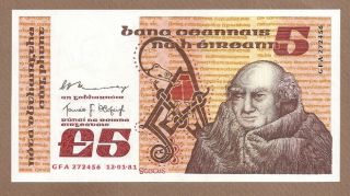 Ireland - Republic: 5 Pounds Banknote,  (unc),  P - 71c,  12.  01.  1981,