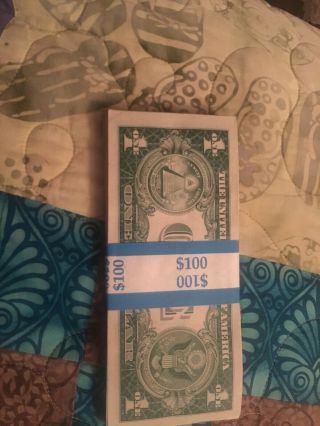 1935 c 1$ silver cerificates 100 sequential 2