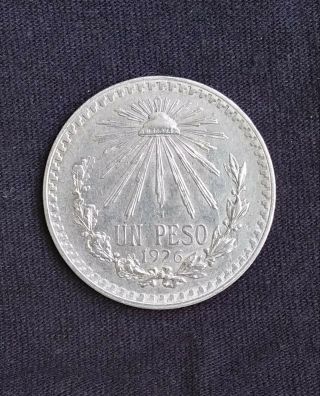 1926 Silver.  720 Cap & Ray Mexico Un Peso Coin,  Very Fine,  Full Snake