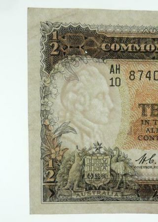 Commonwealth of Australia Ten / 10 Shillings Banknote c.  1960 - 61 3