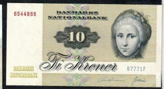 10 Kroner From Denmark 1977 Aunc