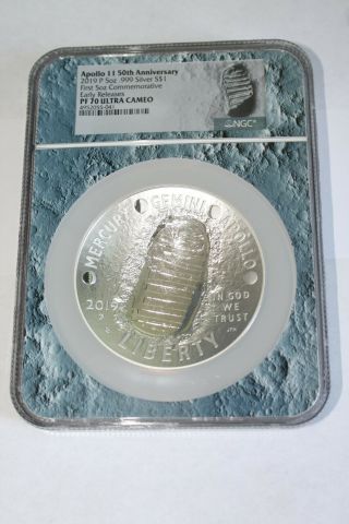 2019 Apollo 11 50th Anniversary 5.  Oz Silver S$1 Pf 70 Ultra Cameo