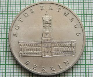 East Germany Ddr 1987 A 5 Mark,  750 Years Berlin - Rotes Rathaus,  Unc
