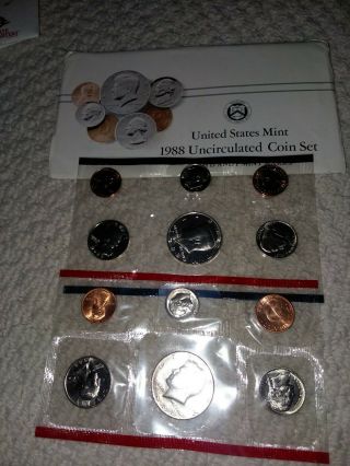 1988 P & D U.  S.  Uncirculated Coin Set In Package