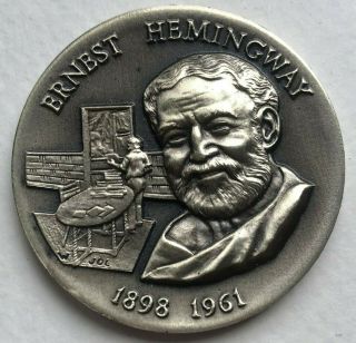 1898 - 1961 Ernest Hemmingway Longines 35.  5g Sterling Silver.  925 Medal
