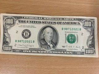 Old Style 1990 $100 Bill.  Rare One Hundred Dollar Bill.  Federal Reserve Note