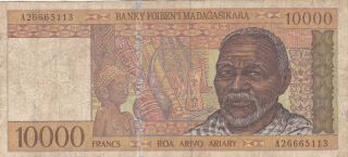 10 000 Francs Vg - Fine Banknote From Madagascar 1995 Pick - 79