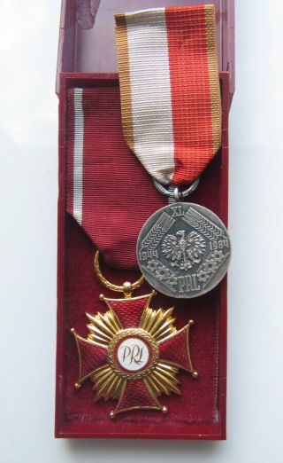 Gold Cross Of Merit Prl & Medal Of The 40th Anniversary Of People 