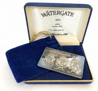 1973 Watergate 3.  5 Oz.  999 Silver Art Bar By E.  J.  Aleo W/ Pouch And Case Nixon